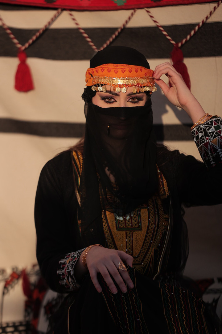 محتوى سناب شات لـ ارتست عبير المـنيف💄.