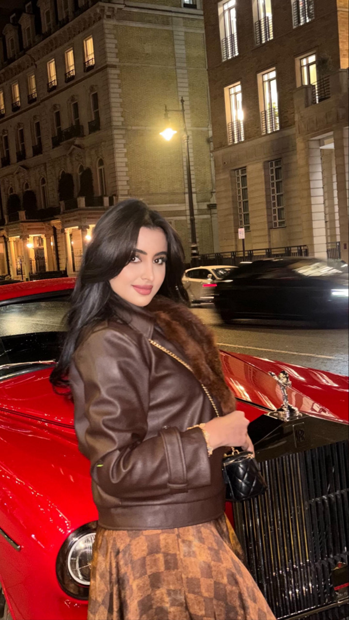 محتوى سناب شات لـ الجوهرة السبيعي في باريس 🇫🇷?