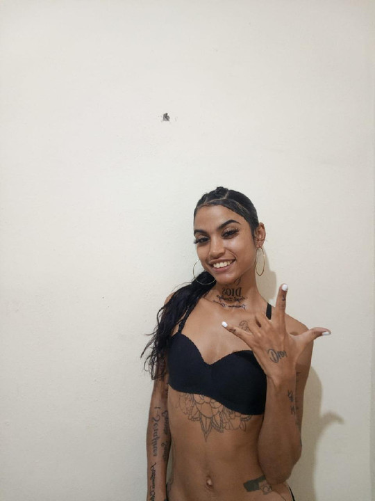 lareynazendeya0