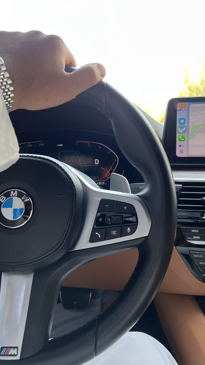 محتوى سناب شات لـ mń