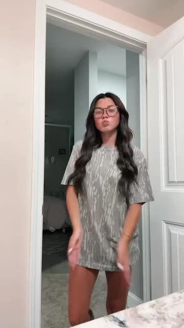 t shirt dress selfie How to make a gameday dress!, #diy #collegefootball #tshirtdress  #gamedayoutfit #gamedaydress #tutorial #utahutes #explore