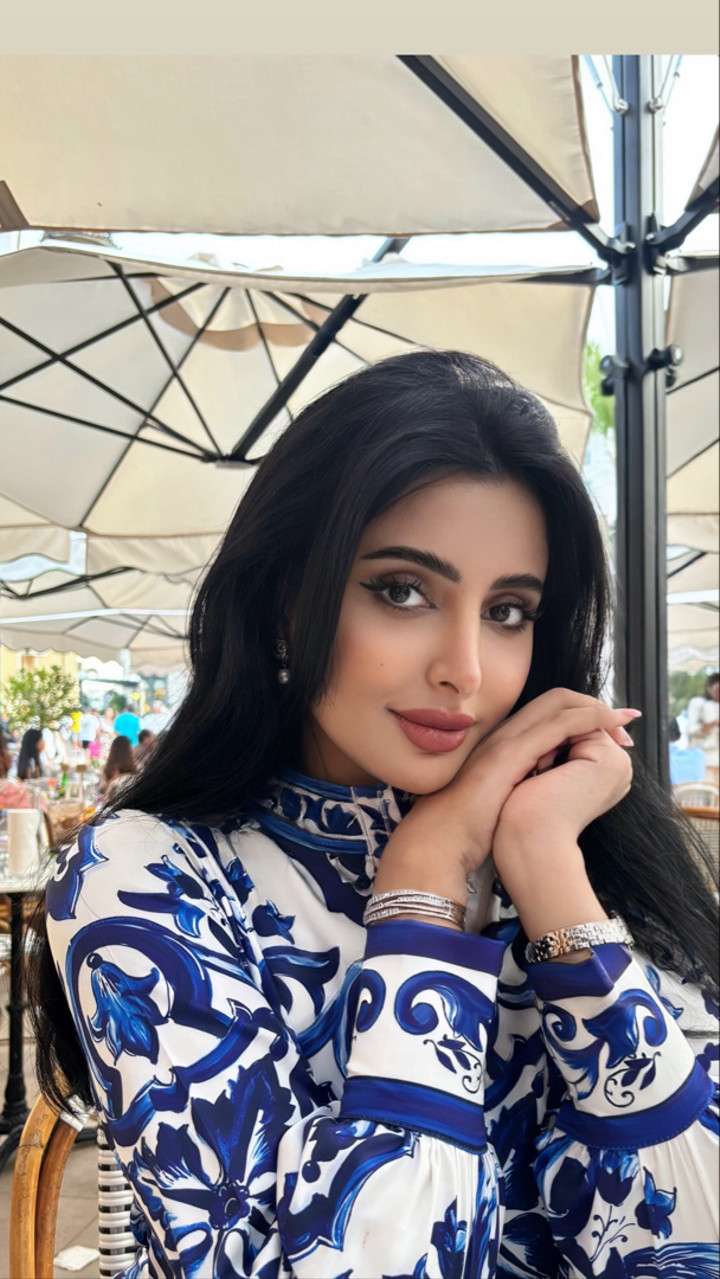 محتوى سناب شات لـ الجوهرة السبيعي في باريس 🇫🇷?