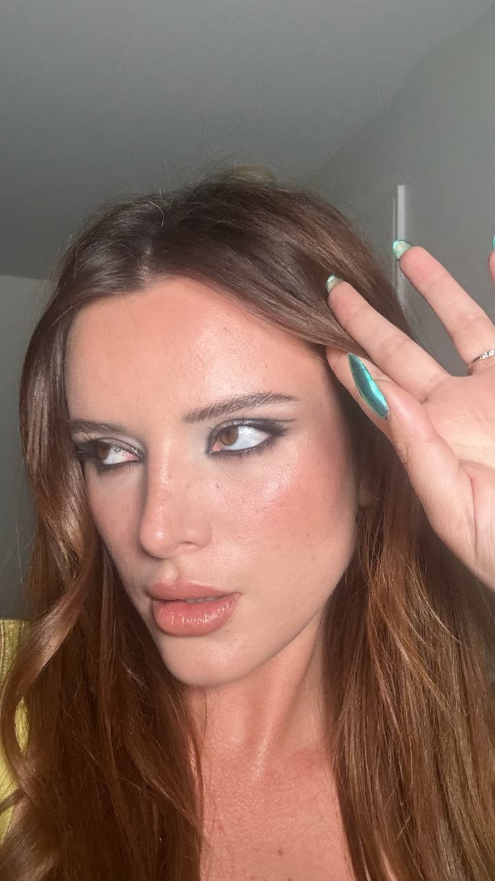 محتوى سناب شات لـ Bella Thorne