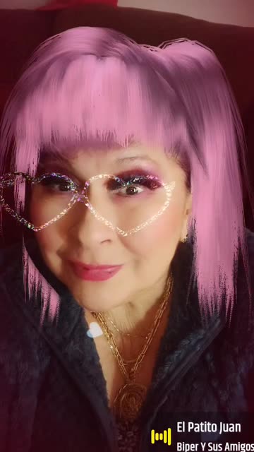 Preview for a Spotlight video that uses the Passionate Nerdy Lens