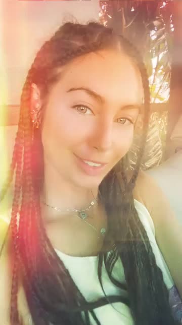 Preview for a Spotlight video that uses the Collage with Flares Lens