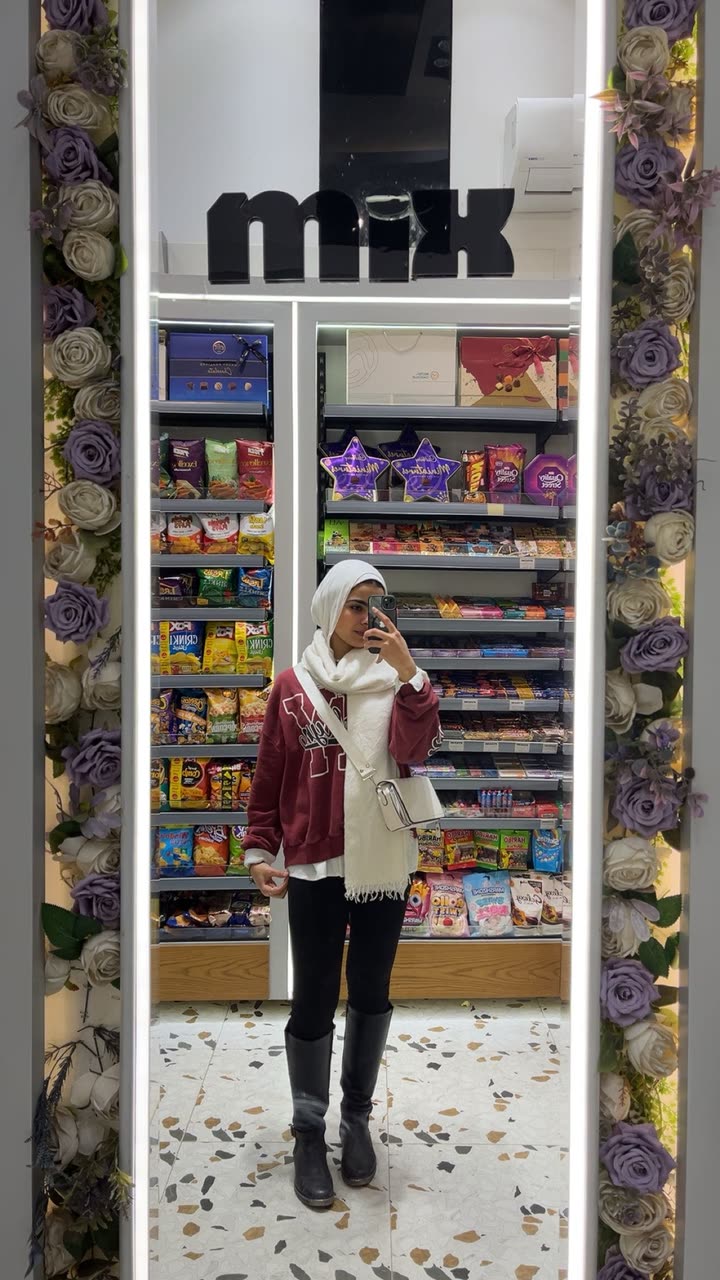 محتوى سناب شات لـ Farah Younis👸🏻.