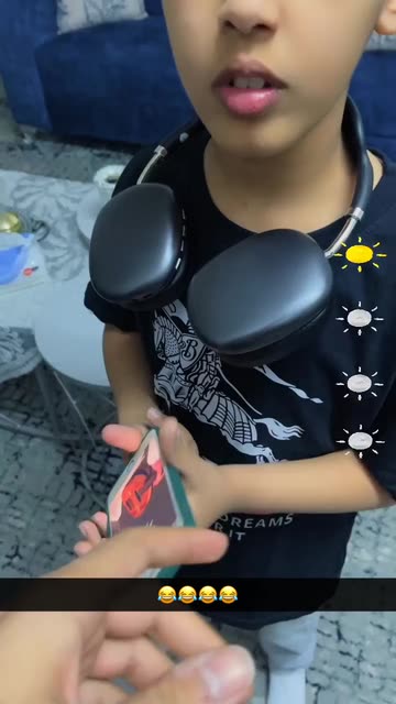 Preview for a Spotlight video that uses the Moe Lens