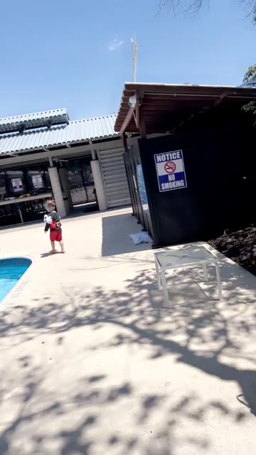 Preview for a Spotlight video that uses the Pillow Dress Lens