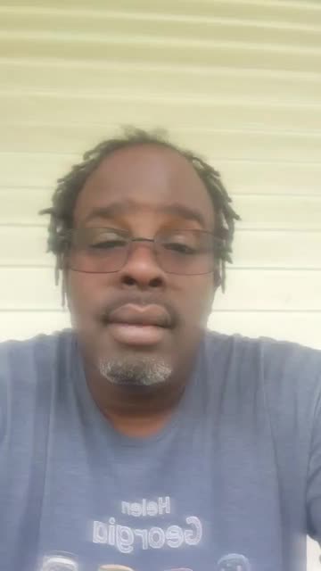 Preview for a Spotlight video that uses the Eye Pop Lens