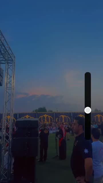 Preview for a Spotlight video that uses the Dark Lens