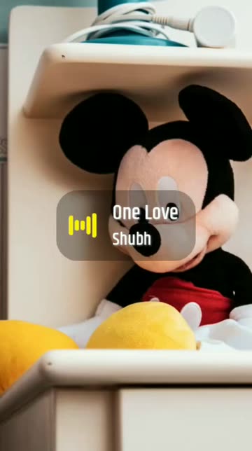 Preview for a Spotlight video that uses the Mickey mouse Lens