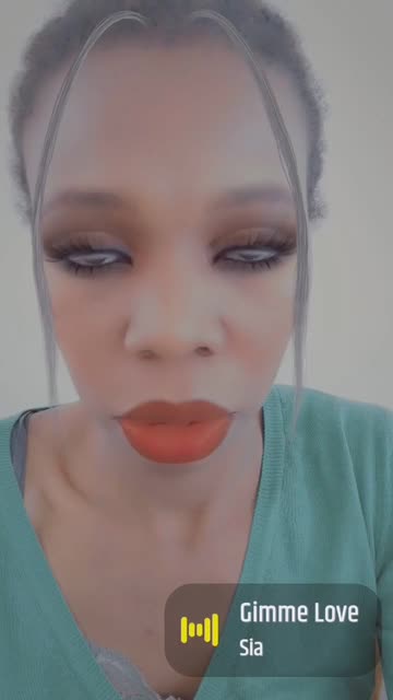 Preview for a Spotlight video that uses the Bold Look Lens