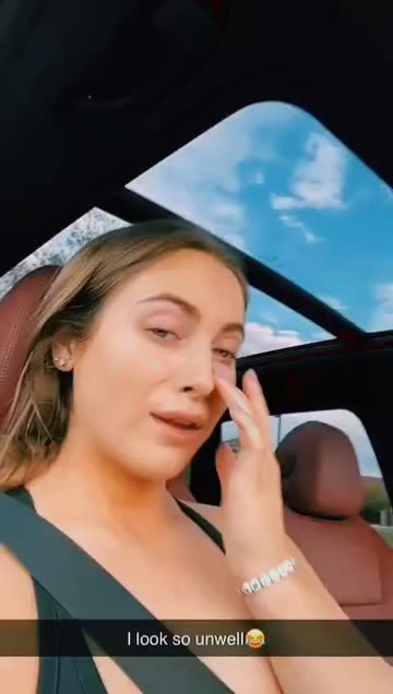 Preview for a Spotlight video that uses the VSCO Girl Lens