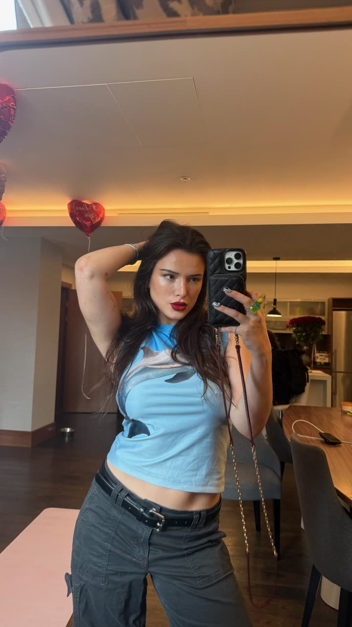 محتوى سناب شات لـ Bella Thorne