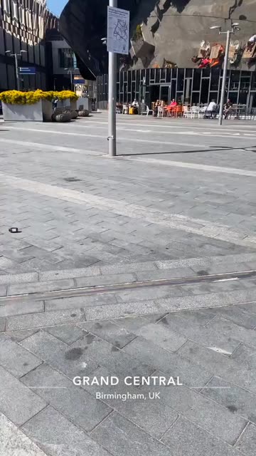 Preview for a Spotlight video that uses the Kapoor 2 Lens