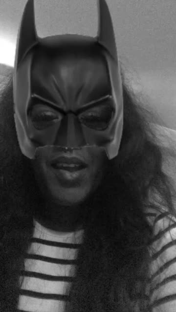 Preview for a Spotlight video that uses the Batman Mask Lens