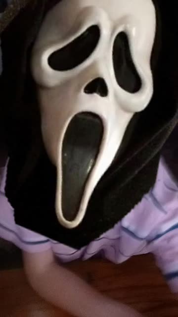 Preview for a Spotlight video that uses the Ghostface Lens