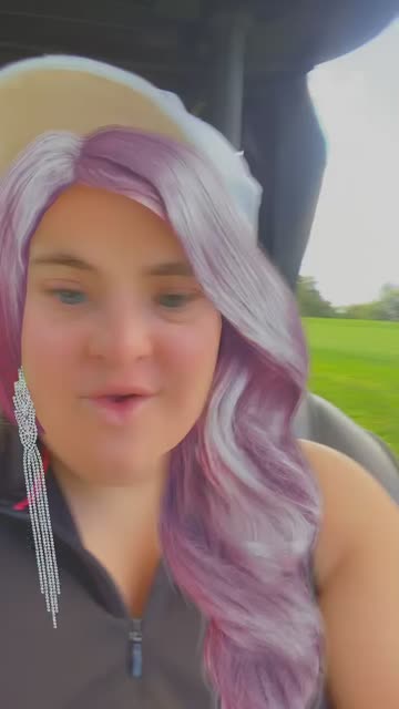 Preview for a Spotlight video that uses the Elegant Hairstyle Lens