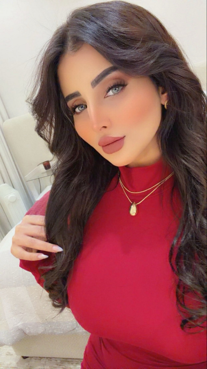 محتوى سناب شات لـ الهنوف الاحمري
