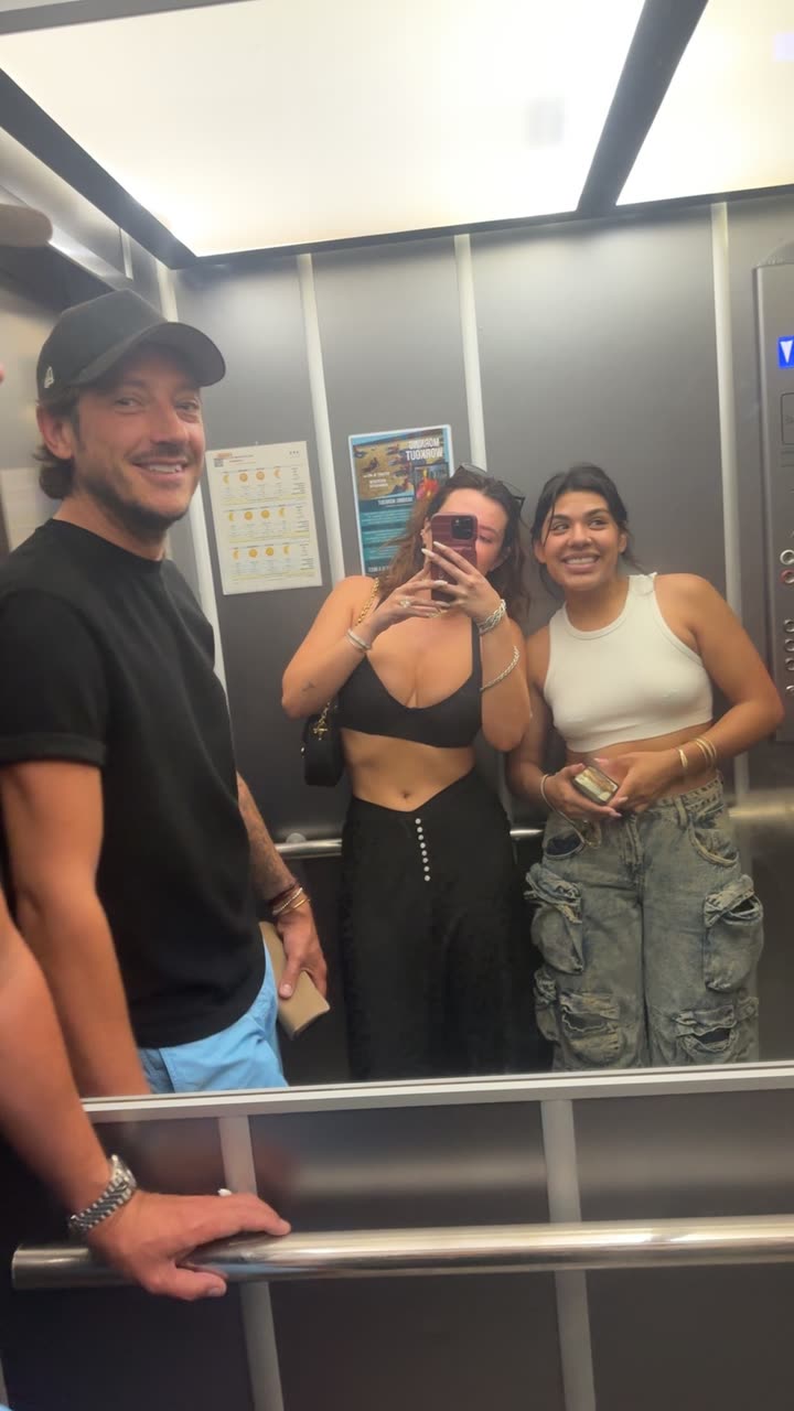 محتوى سناب شات لـ Bella Thorne