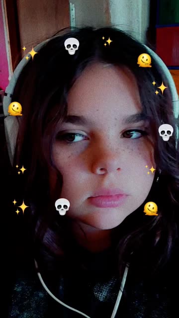 Preview for a Spotlight video that uses the Melting Face Frame Lens