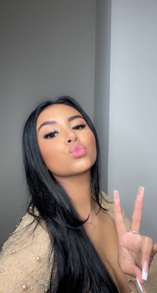 Janexy Sanchez ( janexysanchez) Snapchat Stories, Spotlight & Lenses