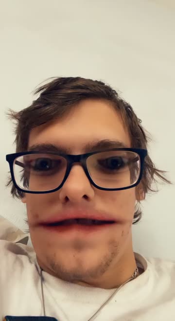 Preview for a Spotlight video that uses the Face Upside Down Lens