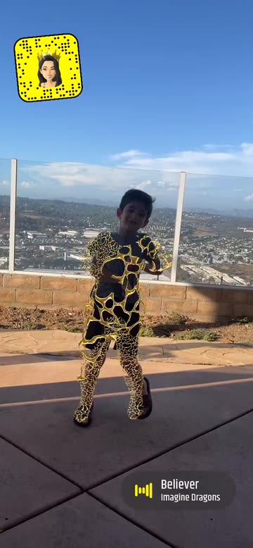 Preview for a Spotlight video that uses the gold and stones Lens