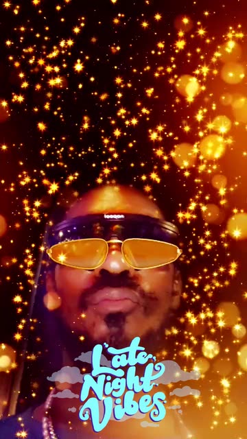 Preview for a Spotlight video that uses the Golden Background Lens