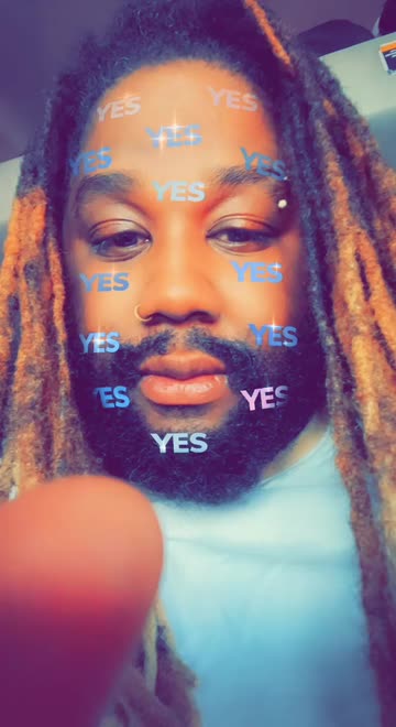 Preview for a Spotlight video that uses the Yes or No Lens