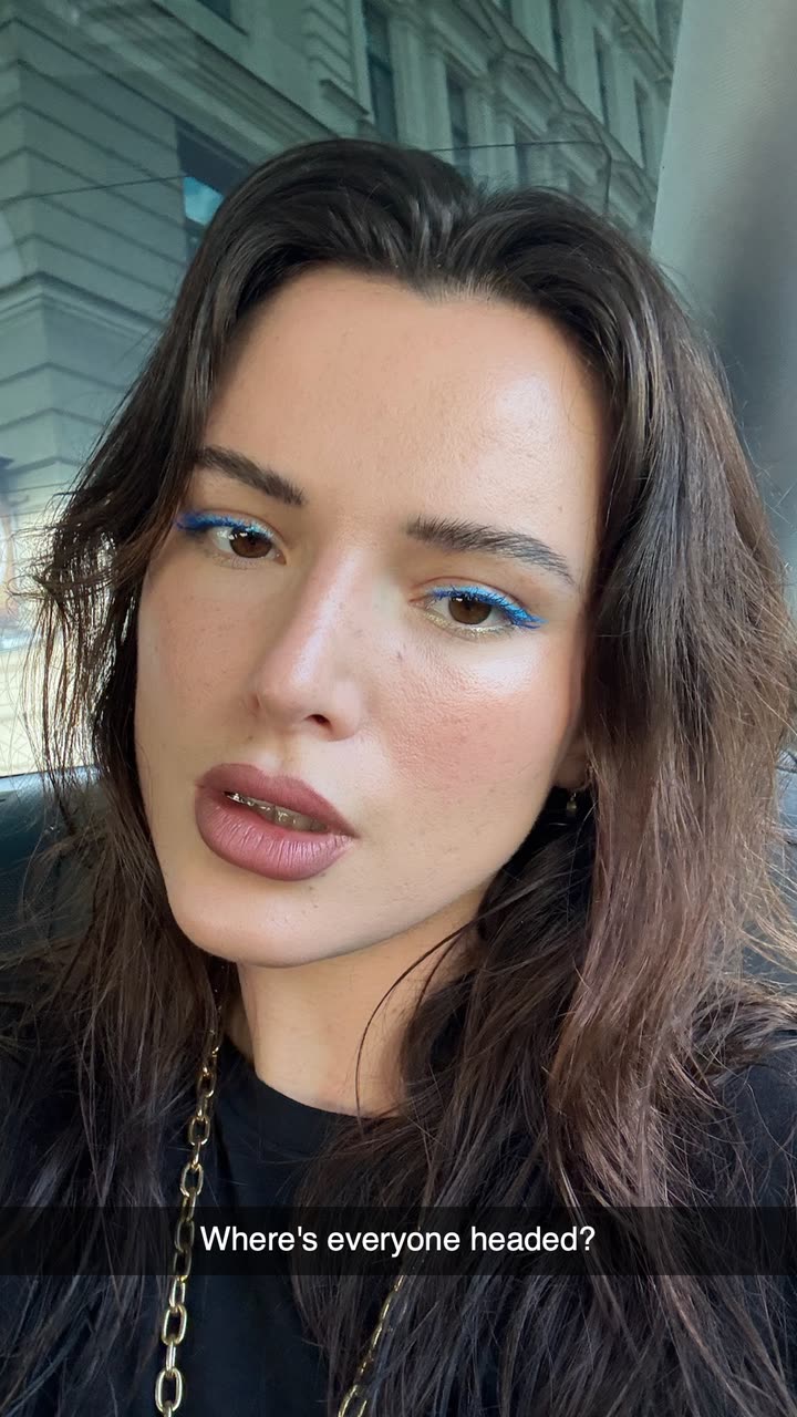 محتوى سناب شات لـ Bella Thorne