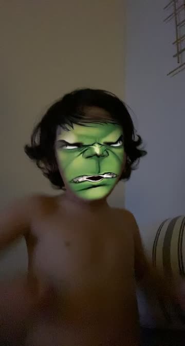 Preview for a Spotlight video that uses the hulk Lens