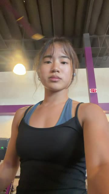 Yuka Terasaki Videos