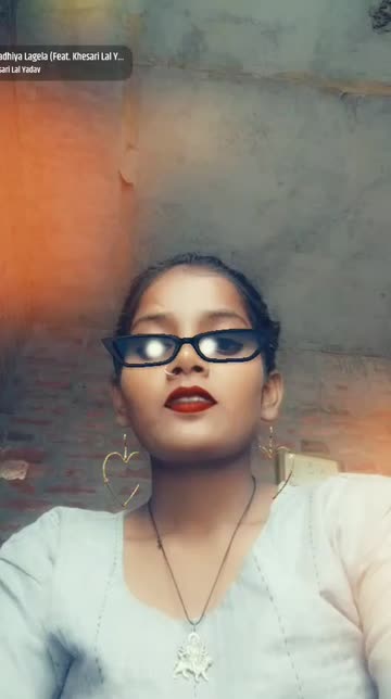 Preview for a Spotlight video that uses the Cat Eye Sunglasses Lens