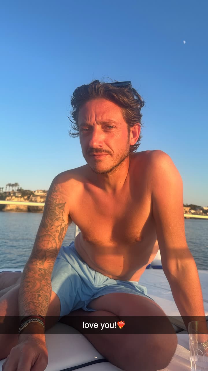 محتوى سناب شات لـ Bella Thorne