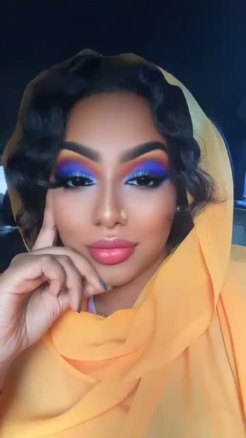 Preview for a Spotlight video that uses the Sunset Makeup Lens