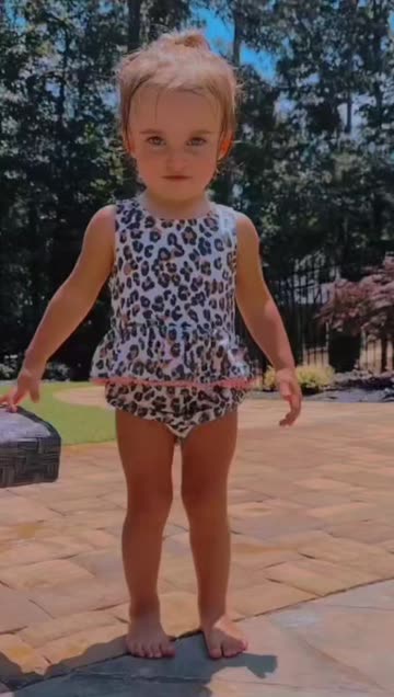 Preview for a Spotlight video that uses the golden Lens