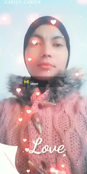 Preview for a Spotlight video that uses the Neon Love Hearts 2 Lens
