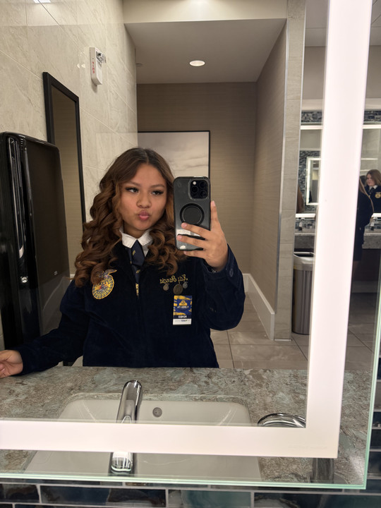 theyluv_katyy