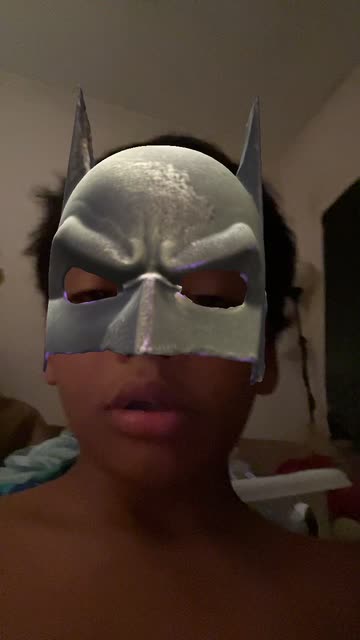 Preview for a Spotlight video that uses the Bat Man Mask Lens