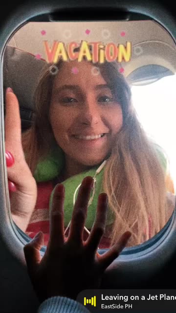 Preview for a Spotlight video that uses the airplane Lens