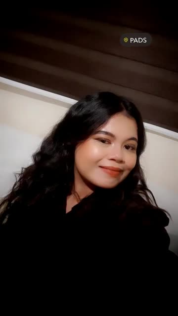 Preview for a Spotlight video that uses the 02 RedLips Lens