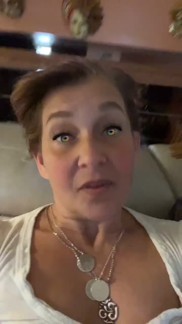 Preview for a Spotlight video that uses the girly rainbow eyes Lens