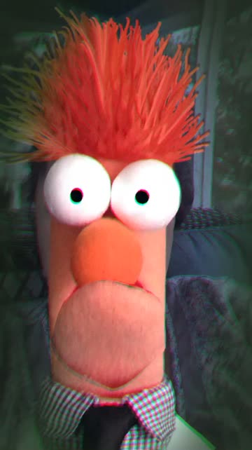 Preview for a Spotlight video that uses the I-AM-BEAKER Lens
