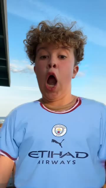 Preview for a Spotlight video that uses the Man City Jersey Lens