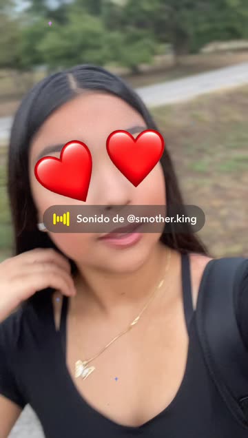 Preview for a Spotlight video that uses the Heart Eyes Lens