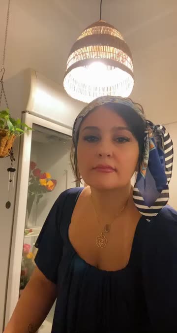 Preview for a Spotlight video that uses the Fresh Light Lens