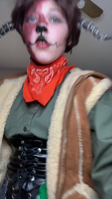 Preview for a Spotlight video that uses the Flashing lights Lens