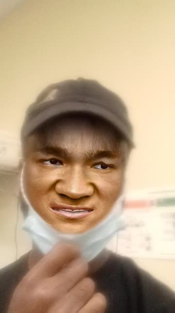 Preview for a Spotlight video that uses the Bruce lee mask Lens