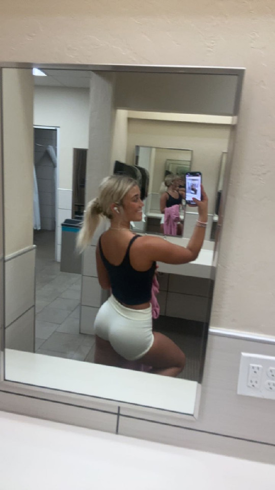 Julianna-peyton